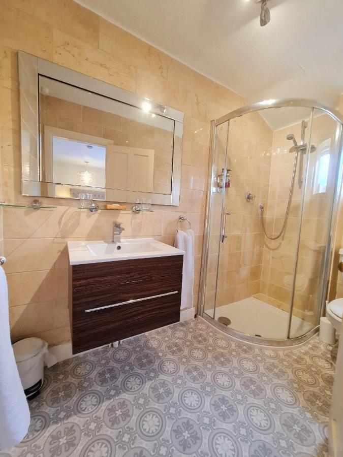 Beaufort Lodge - Central Location & Free Parking Taunton Ngoại thất bức ảnh